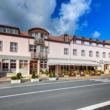 Hotel Pizzeria Istria Velké Losiny Buitenkant foto