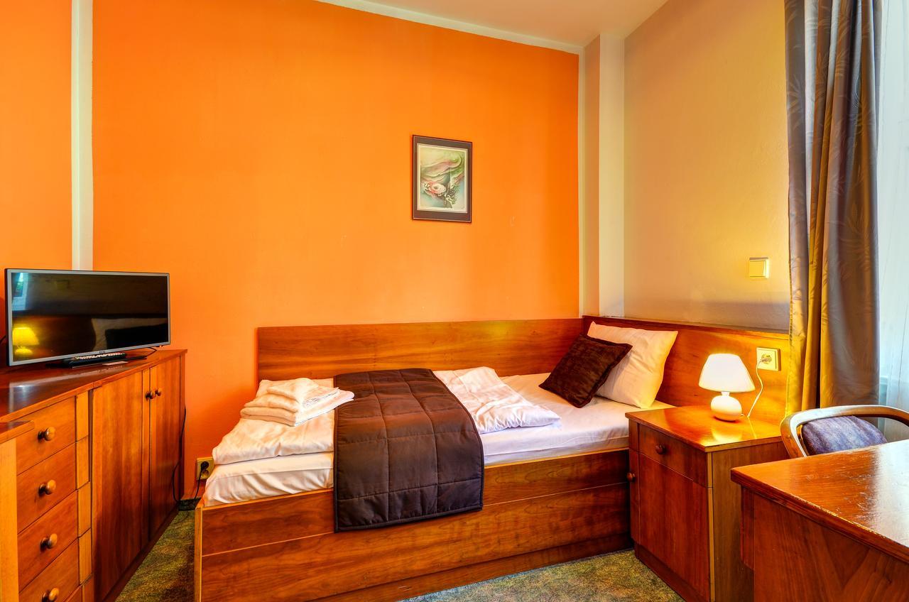 Hotel Pizzeria Istria Velké Losiny Buitenkant foto