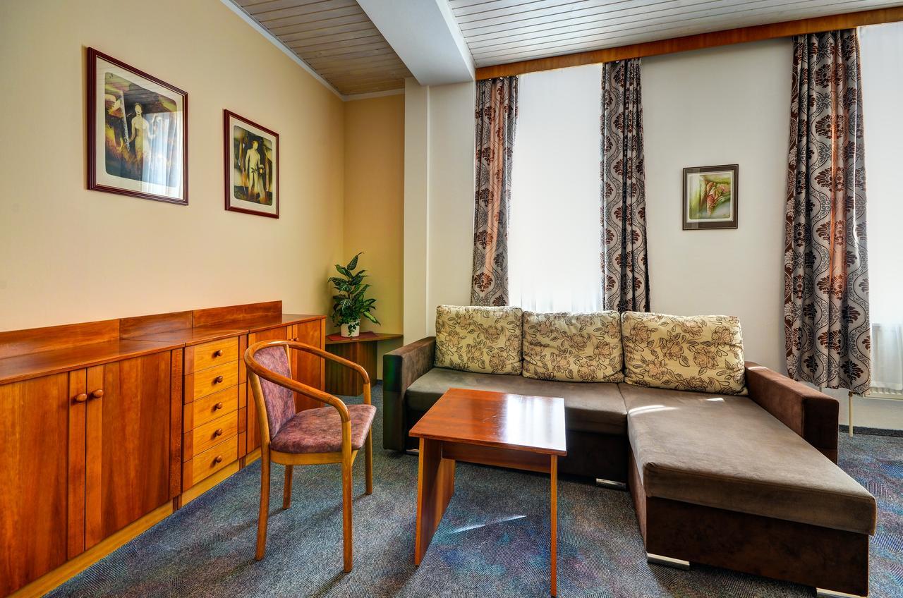 Hotel Pizzeria Istria Velké Losiny Buitenkant foto