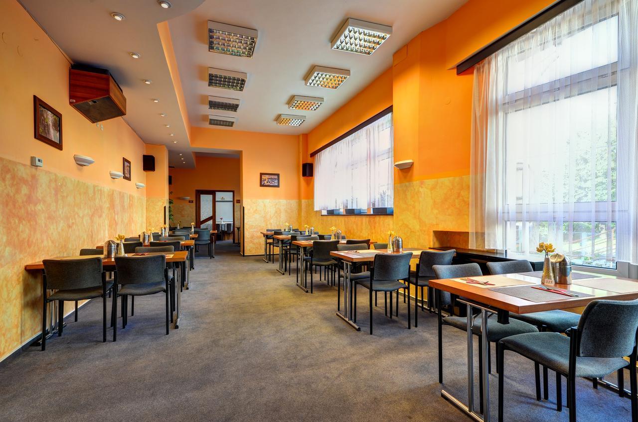 Hotel Pizzeria Istria Velké Losiny Buitenkant foto