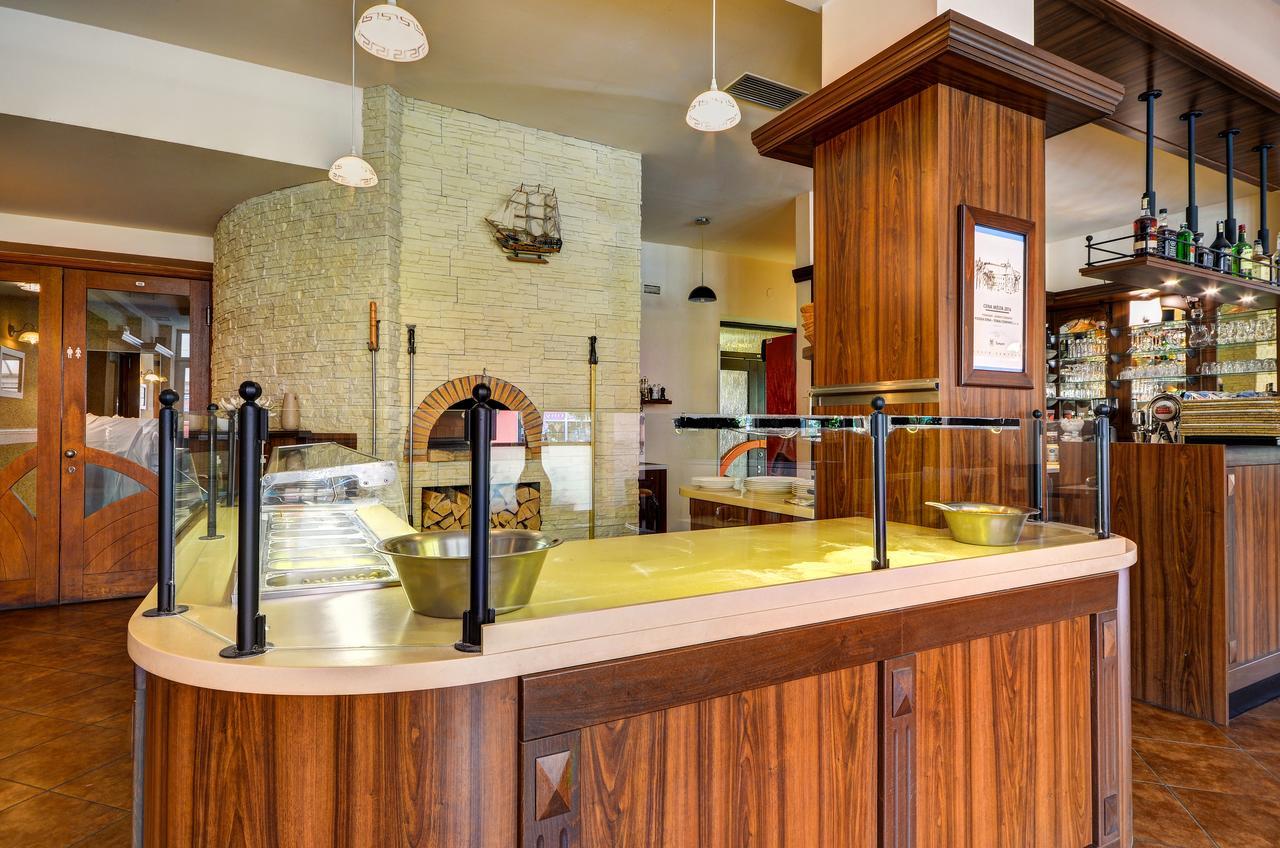 Hotel Pizzeria Istria Velké Losiny Buitenkant foto